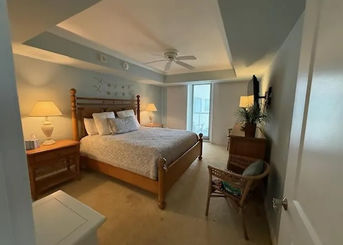Ocean View Steps From The With Balcony Wifi Ac & Shared Pool