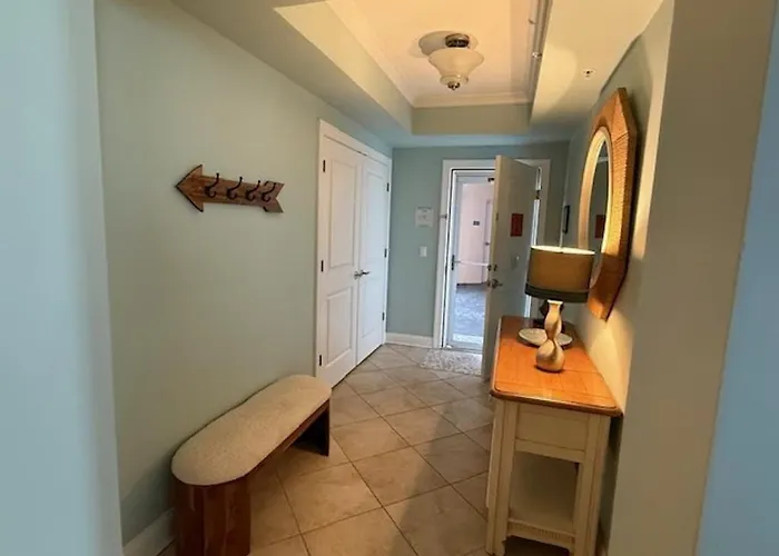 Ocean View Steps From The With Balcony Wifi Ac & Shared Pool *