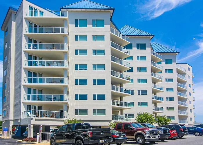 Holiday home Ocean View Steps From The With Balcony Wifi Ac & Shared Pool