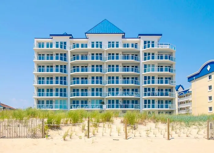 Ocean View Steps From The With Balcony Wifi Ac & Shared Pool Holiday home